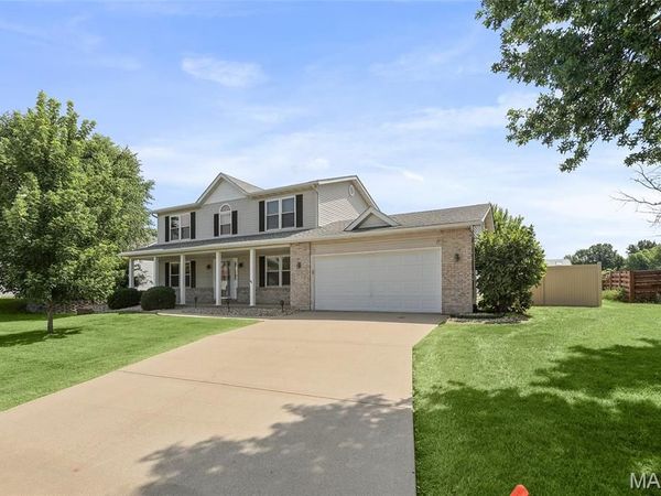 514 Creekside Drive, Troy, IL 62294