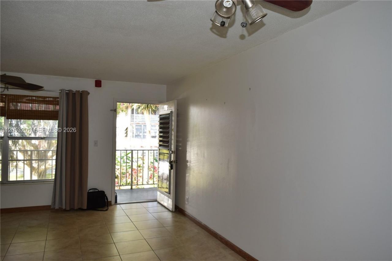2901 NW 47th Ter , Unit 248B, Lauderdale Lakes, FL 33313 Photo