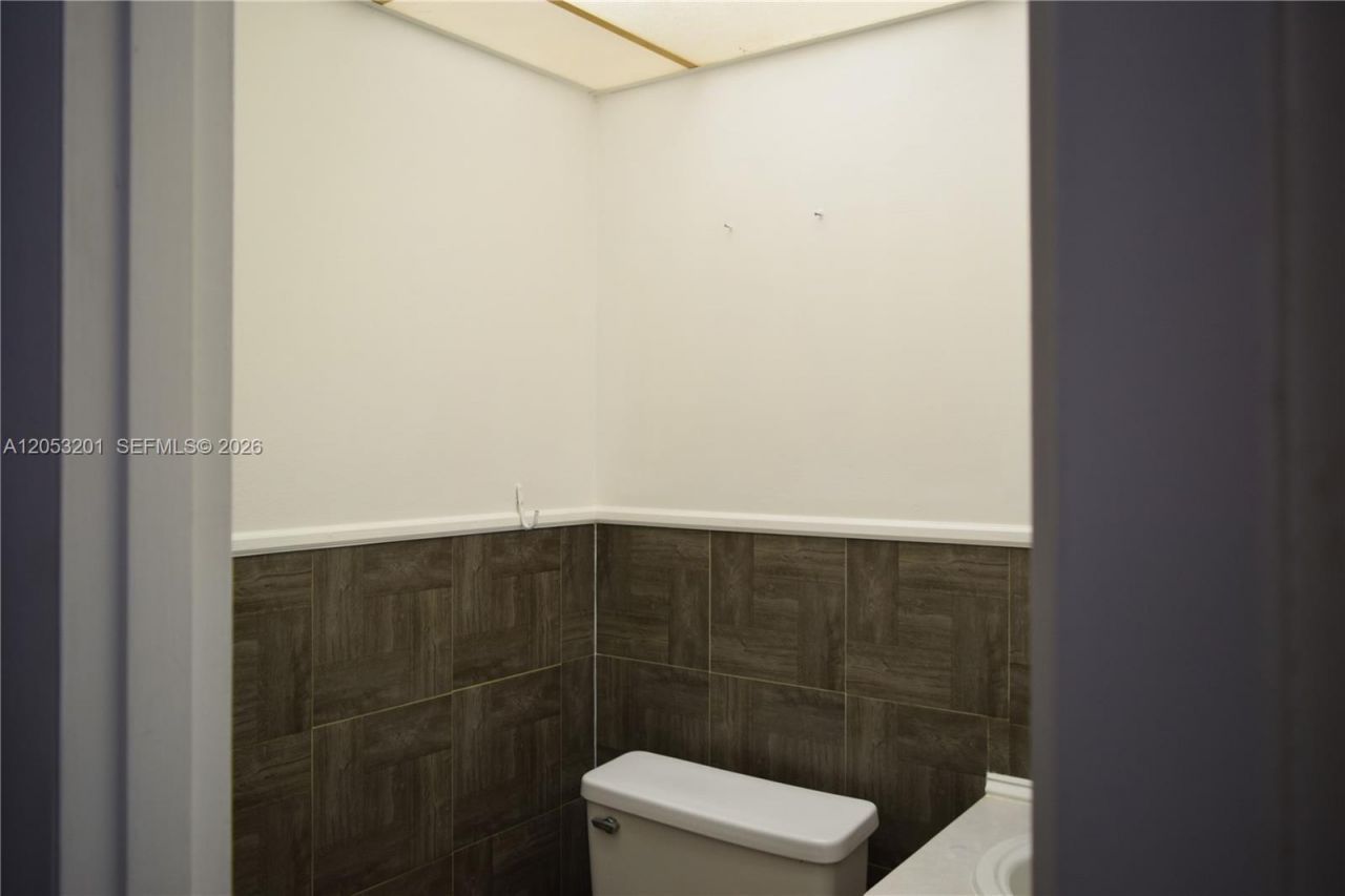 2901 NW 47th Ter , Unit 248B, Lauderdale Lakes, FL 33313 Photo