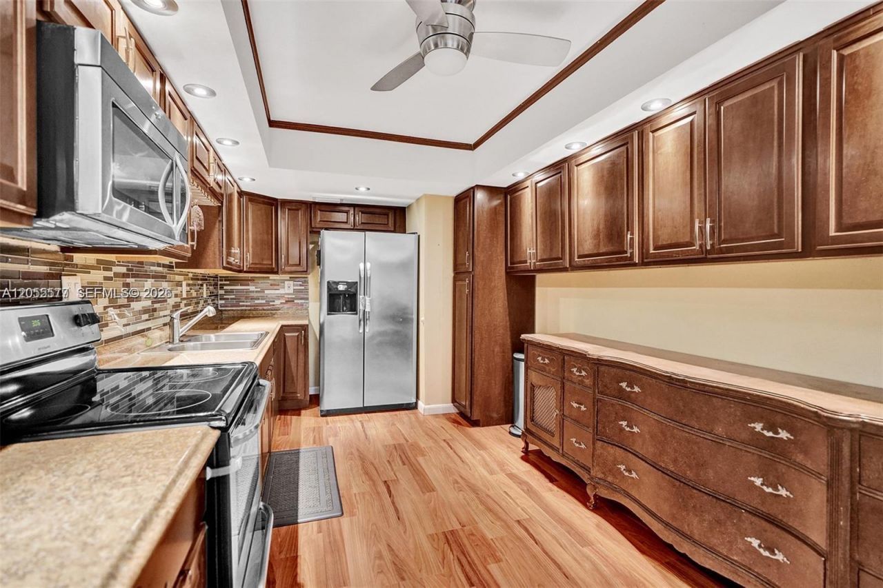 500 Three Islands Blvd , Unit 311, Hallandale Beach, FL 33009 Photo