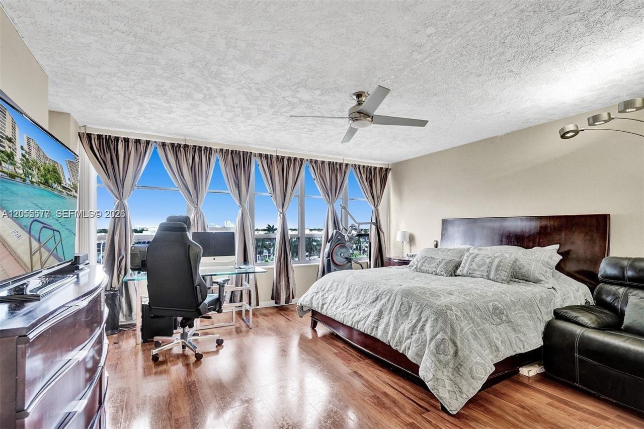 500 Three Islands Blvd , Unit 311, Hallandale Beach, FL 33009 Photo