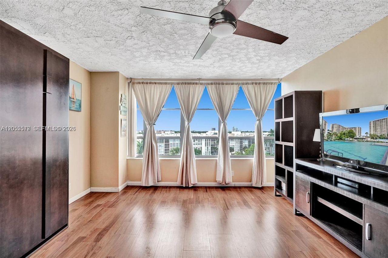 500 Three Islands Blvd , Unit 311, Hallandale Beach, FL 33009 Photo
