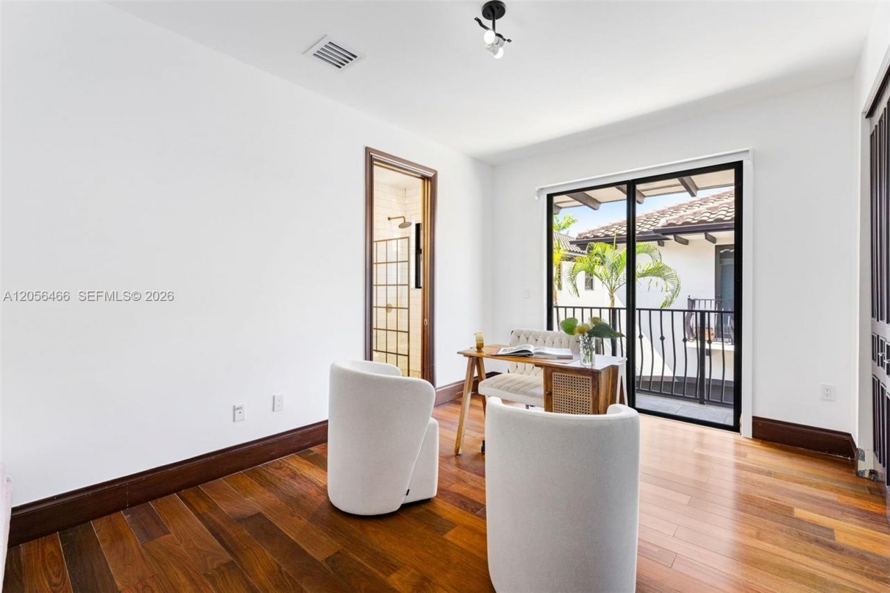3020 Mcdonald St , Unit 22, Miami, FL 33133 Photo