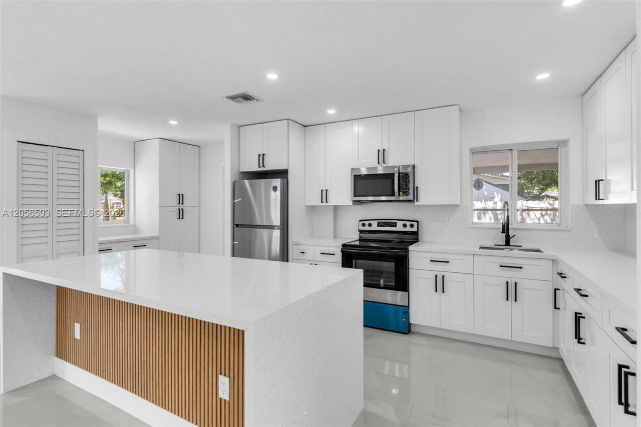 4513 NW 203rd Ter, Miami Gardens, FL 33055 Photo