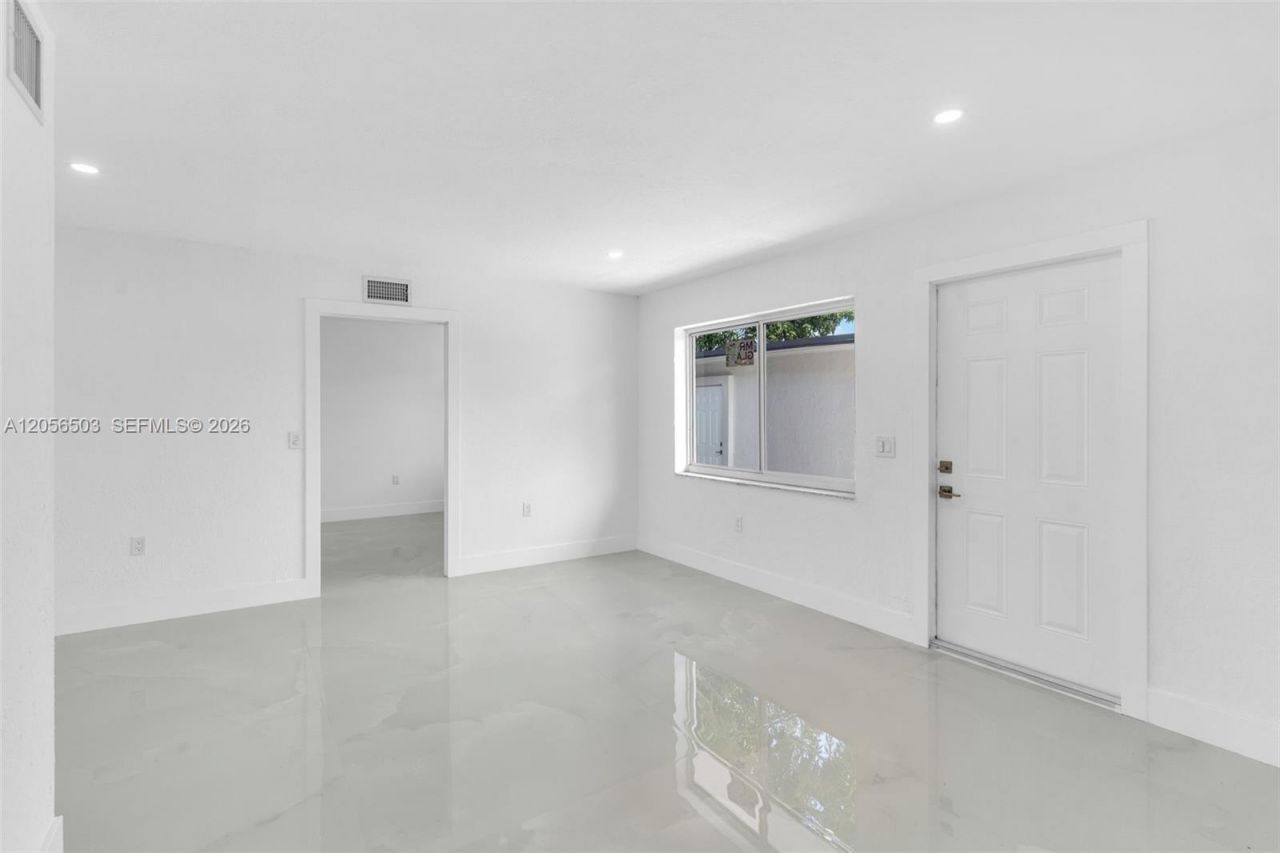 4513 NW 203rd Ter, Miami Gardens, FL 33055 Photo