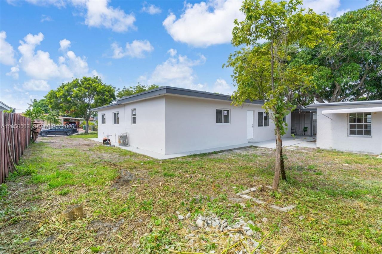 4513 NW 203rd Ter, Miami Gardens, FL 33055 Photo