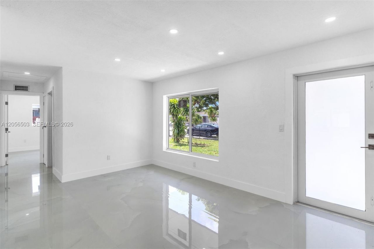 4513 NW 203rd Ter, Miami Gardens, FL 33055 Photo
