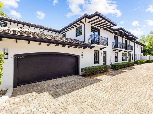 3020 Mcdonald St , Unit 22, Miami, FL 33133
