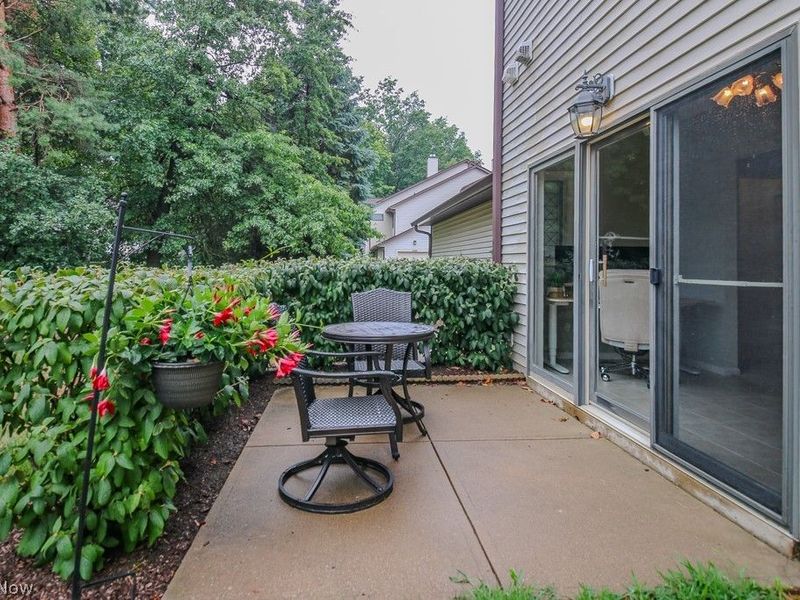 9683 Sylvan Lane, Mentor, OH 44060 Photo 2