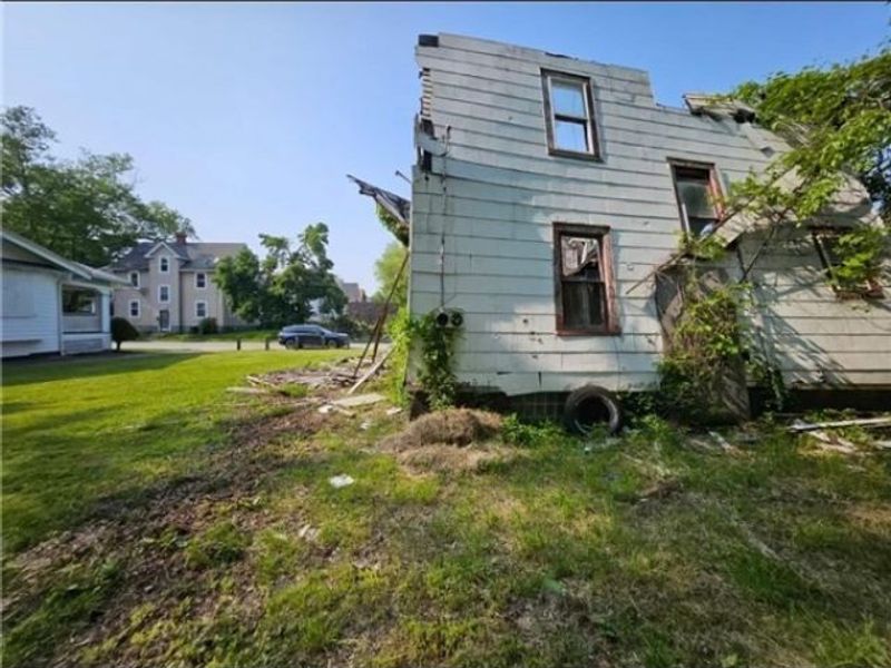 13318 Hartford Road, East Cleveland, OH 44112 Photo 2