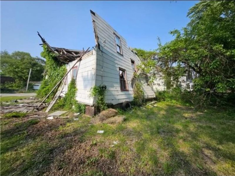 13318 Hartford Road, East Cleveland, OH 44112 Photo 5