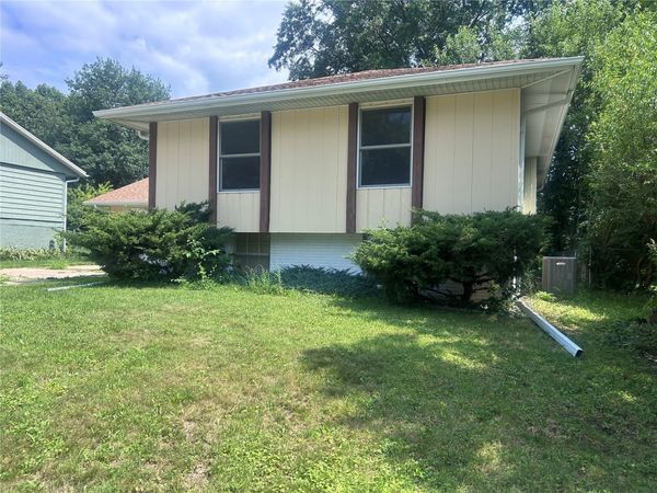 3352 Tulane Avenue , Iowa City, IA 52245