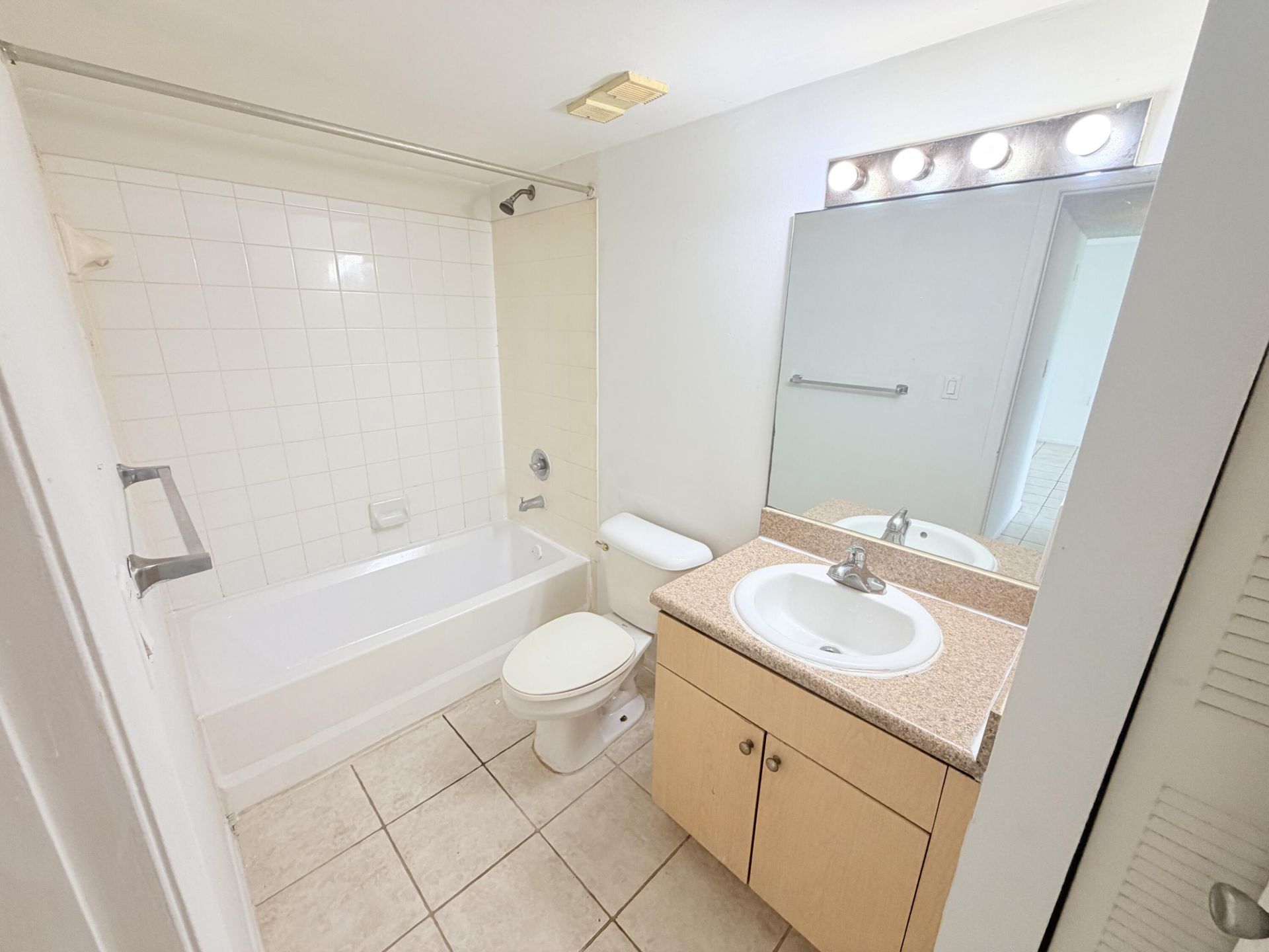 1089 N Benoist Farms Road, Unit 102, West Palm Beach, FL 33411 Photo