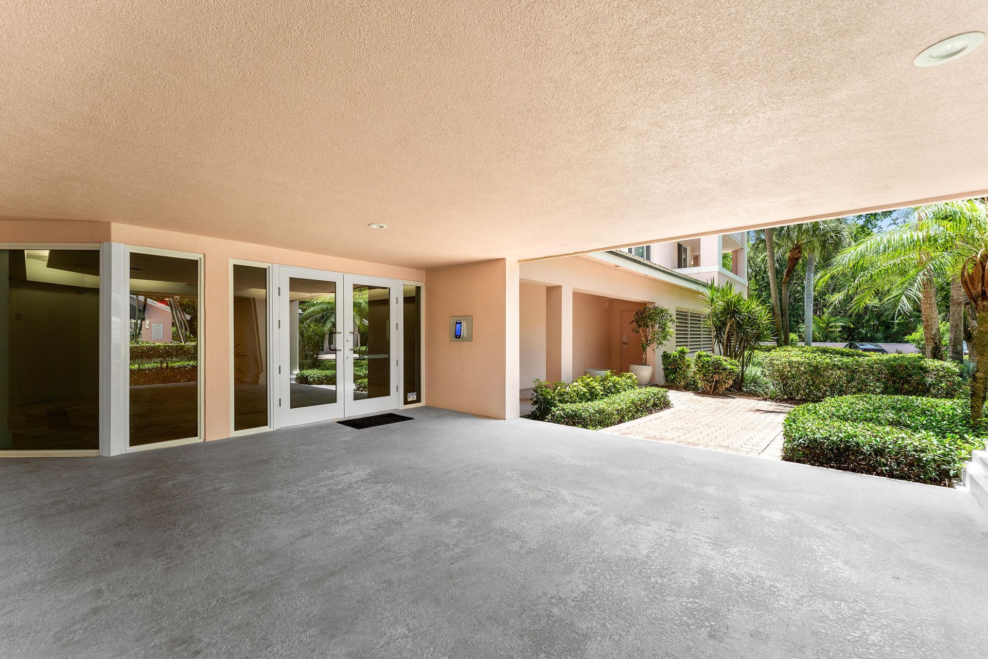 790 Andrews Avenue, Unit C206, Delray Beach, FL 33483 Photo