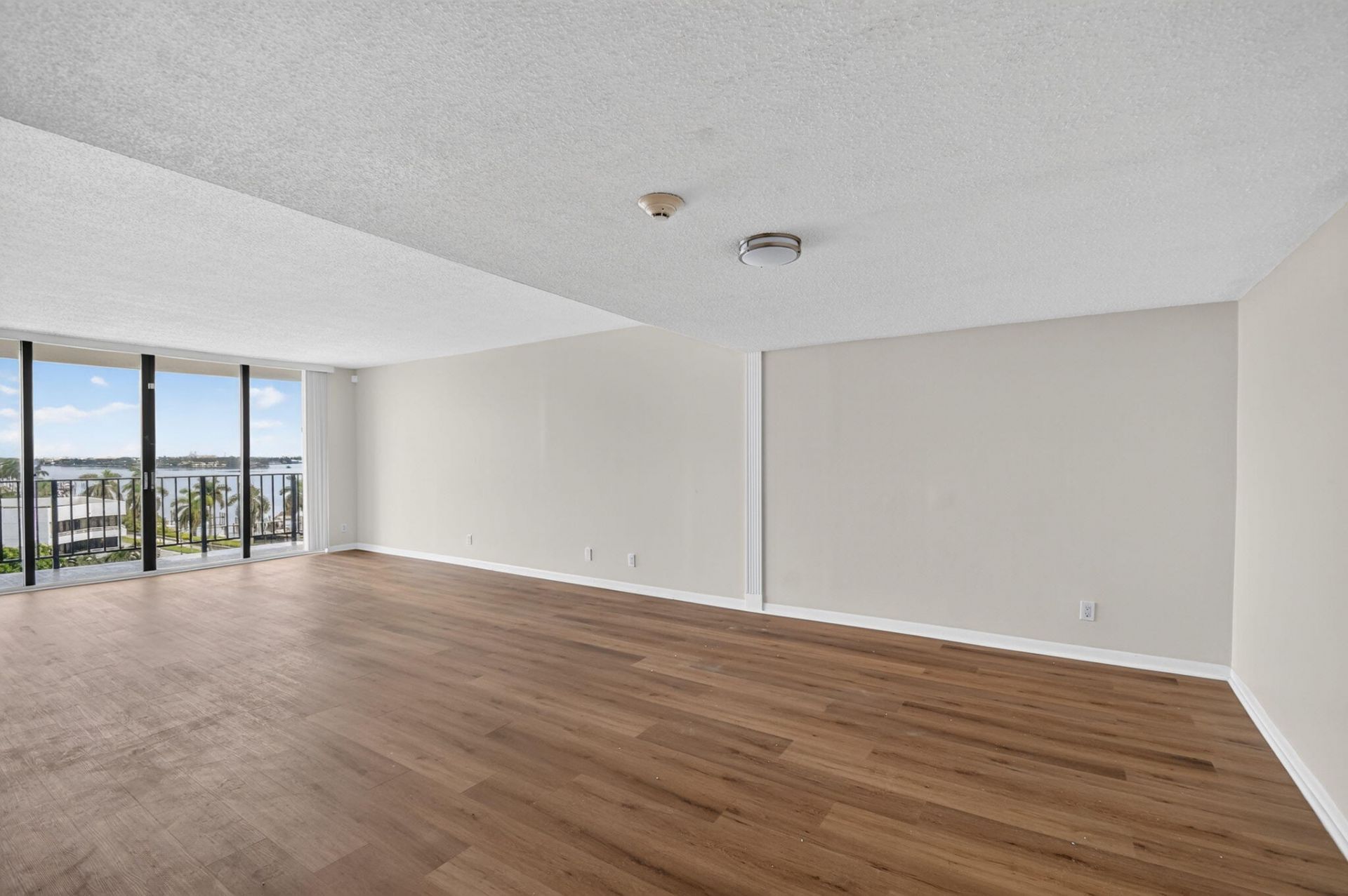3800 Washington Road, Unit 708, West Palm Beach, FL 33405 Photo