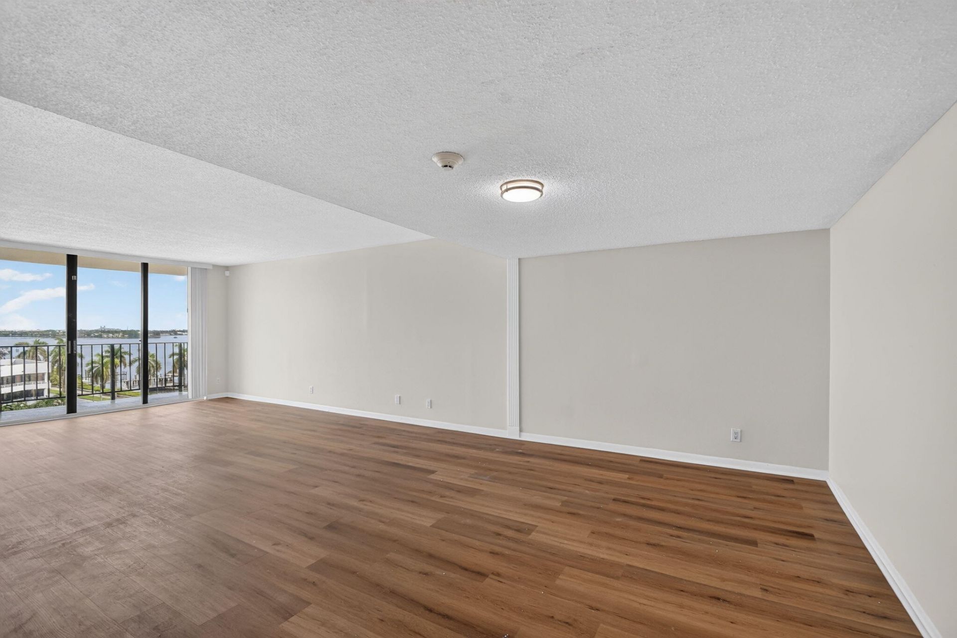 3800 Washington Road, Unit 708, West Palm Beach, FL 33405 Photo