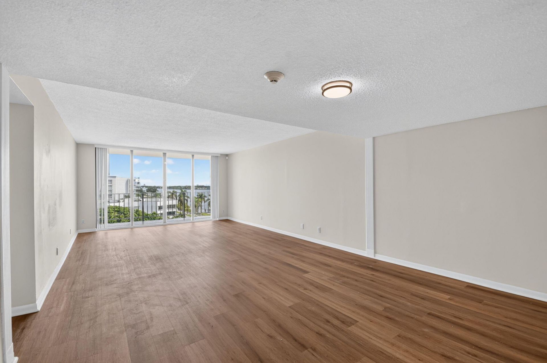 3800 Washington Road, Unit 708, West Palm Beach, FL 33405 Photo