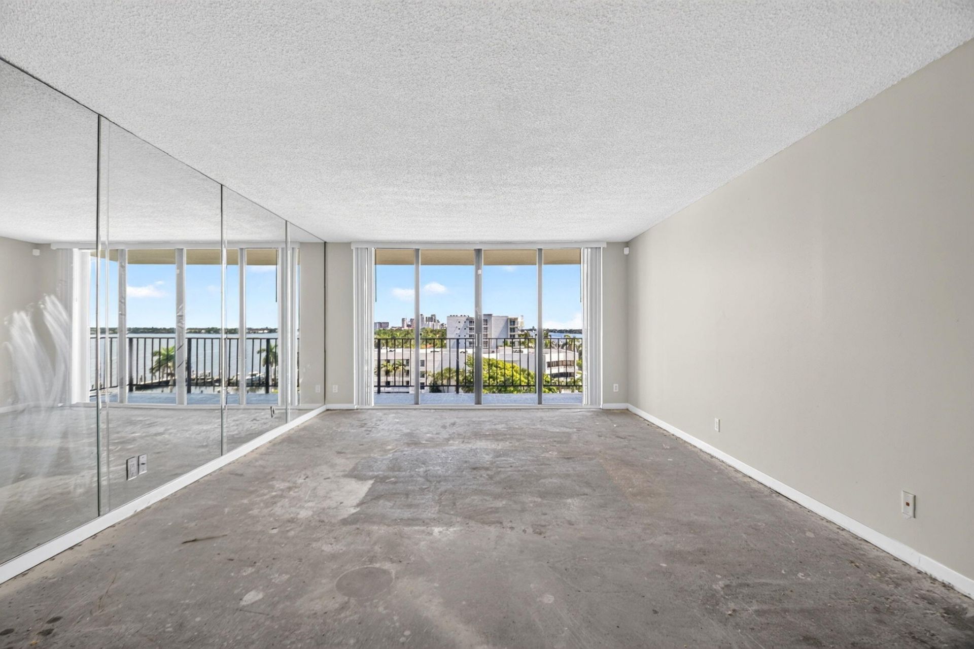 3800 Washington Road, Unit 708, West Palm Beach, FL 33405 Photo