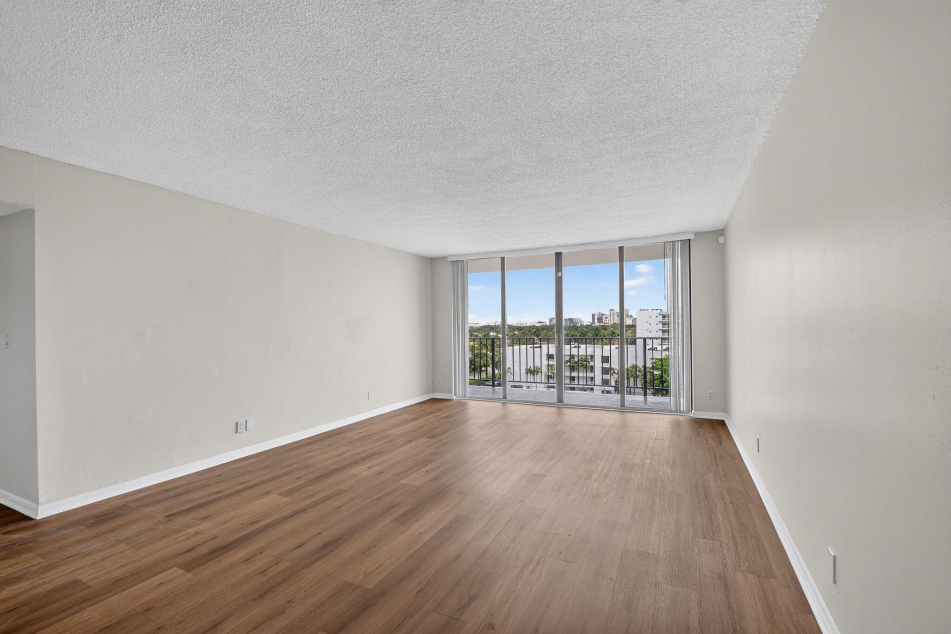 3800 Washington Road, Unit 708, West Palm Beach, FL 33405 Photo