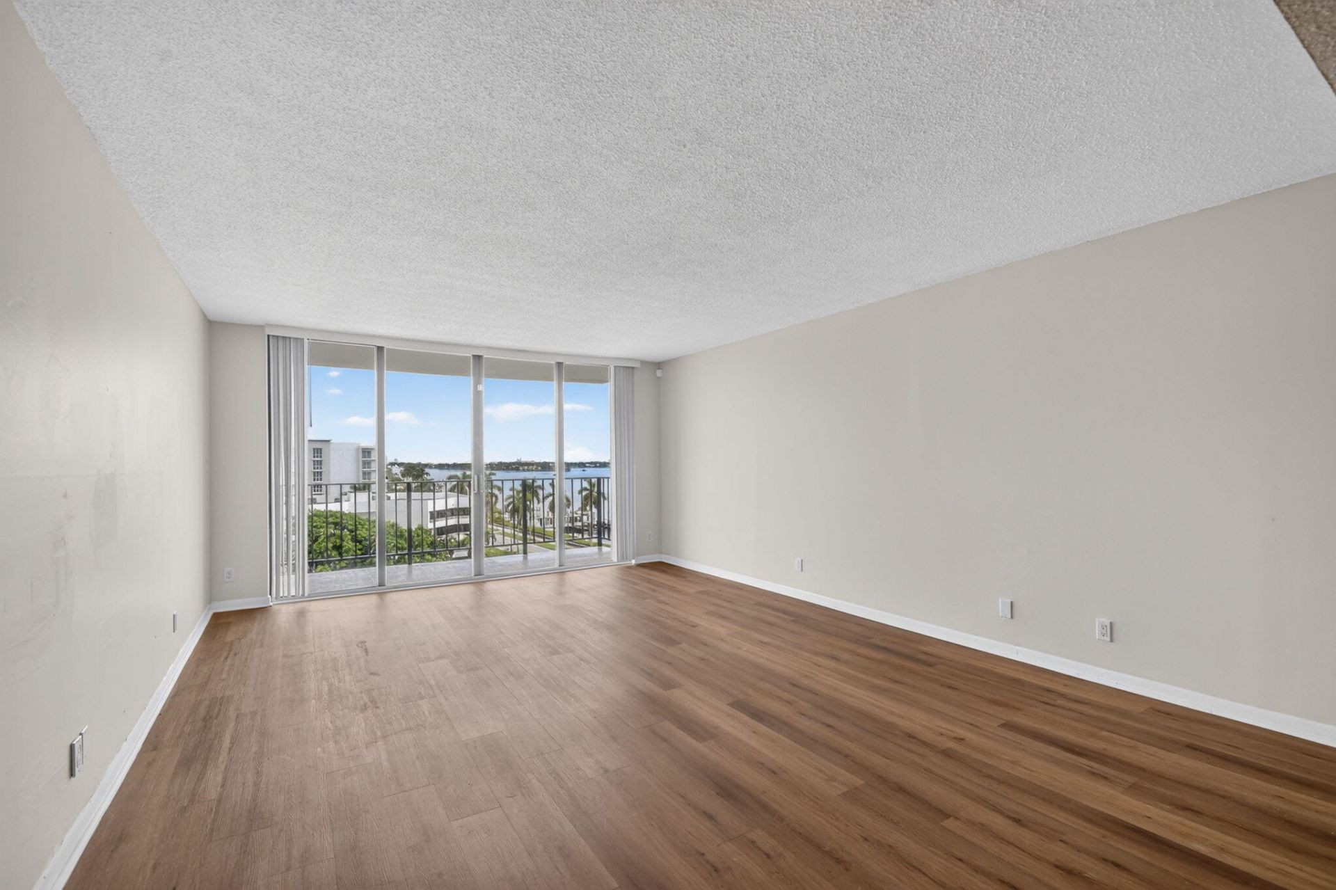 3800 Washington Road, Unit 708, West Palm Beach, FL 33405 Photo