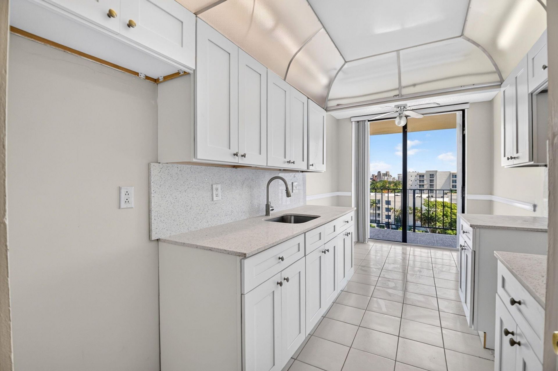 3800 Washington Road, Unit 708, West Palm Beach, FL 33405 Photo