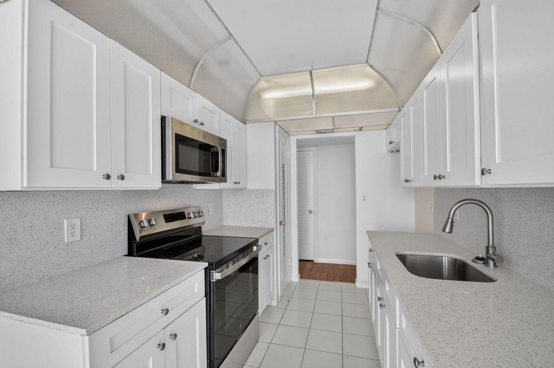 3800 Washington Road, Unit 708, West Palm Beach, FL 33405 Photo