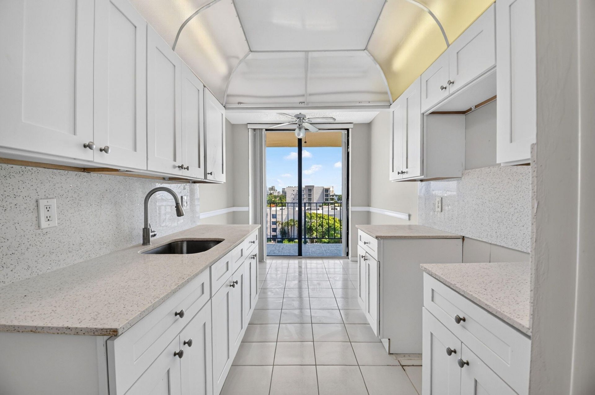 3800 Washington Road, Unit 708, West Palm Beach, FL 33405 Photo