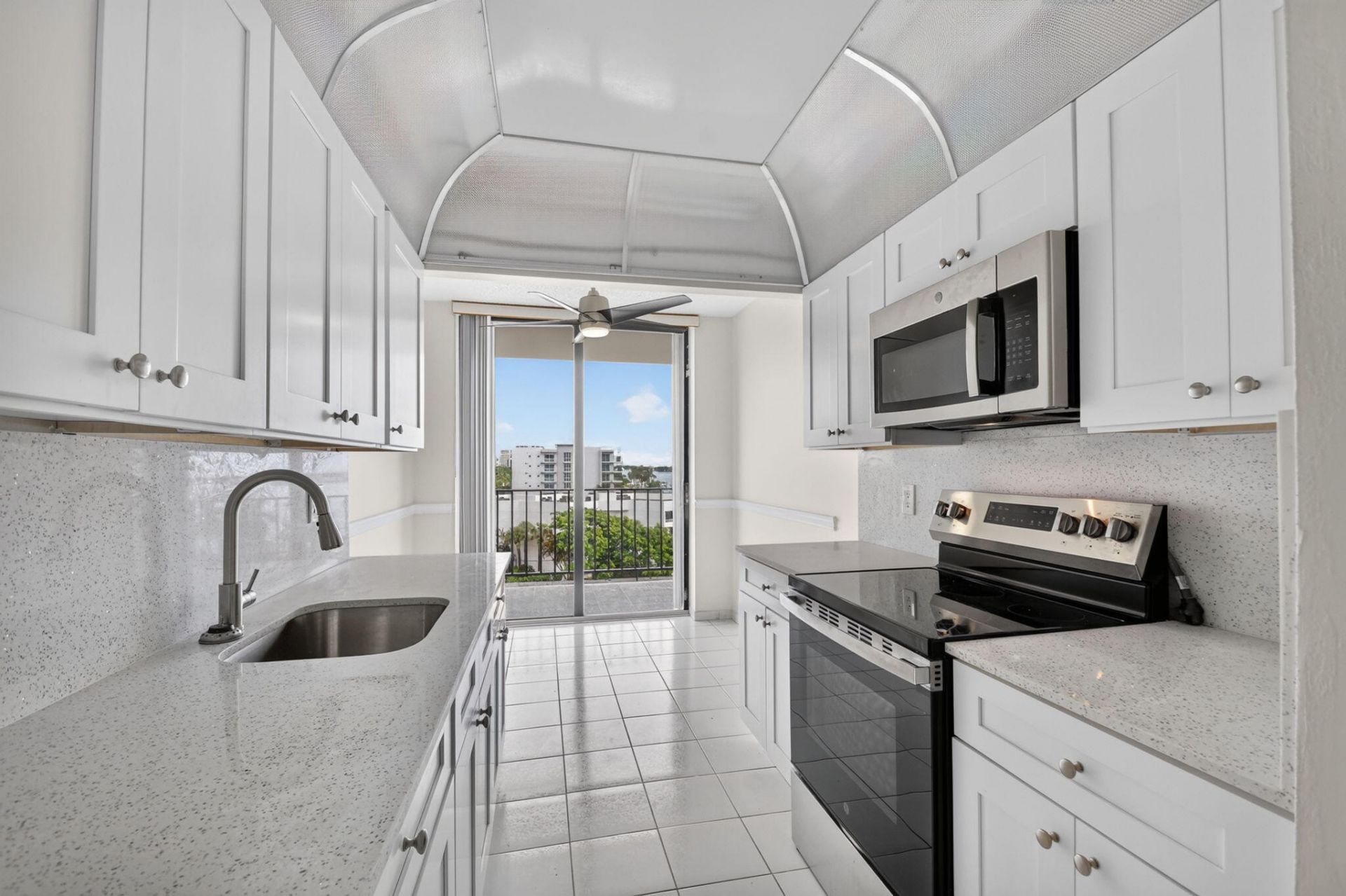 3800 Washington Road, Unit 708, West Palm Beach, FL 33405 Photo