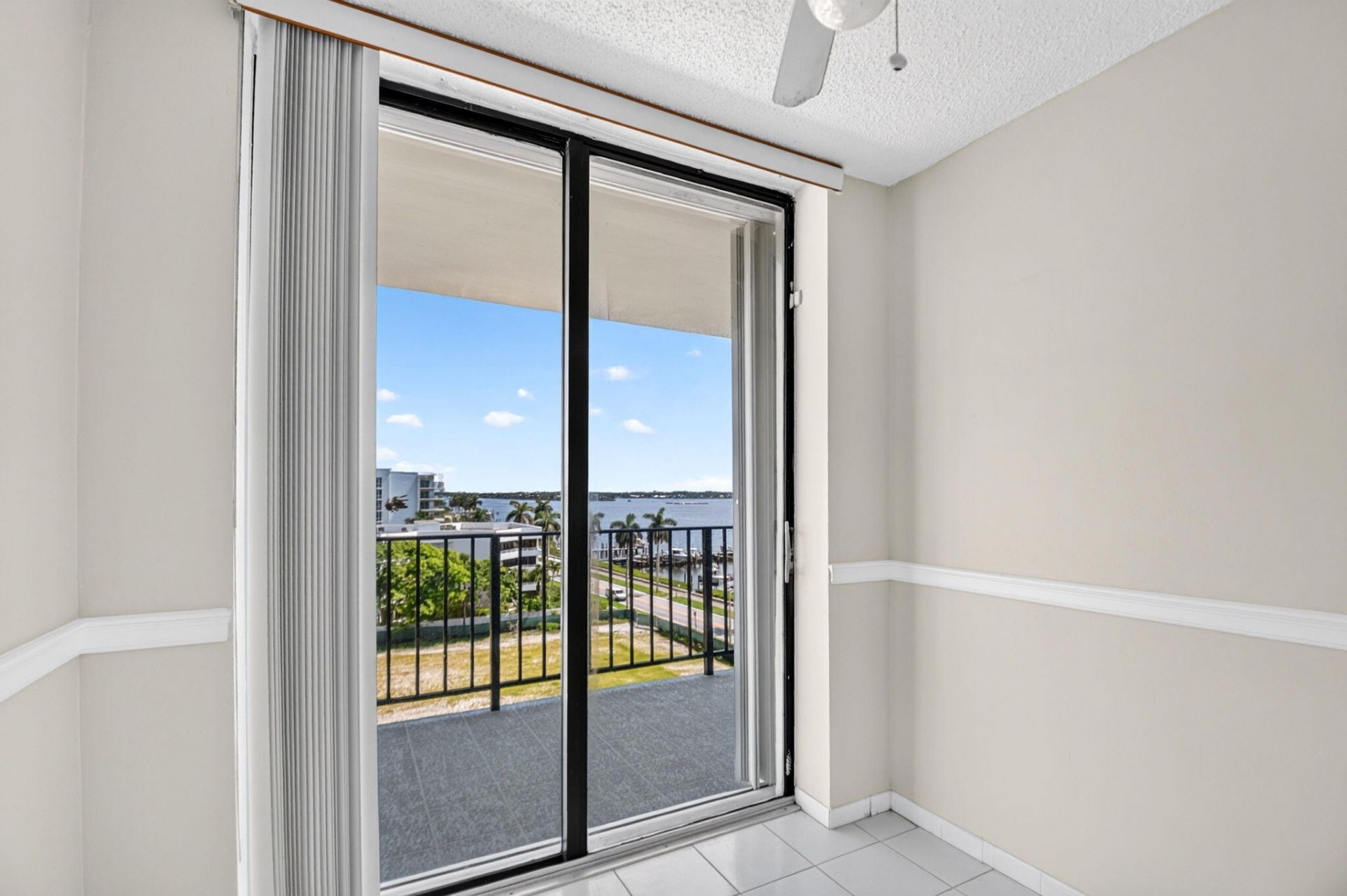 3800 Washington Road, Unit 708, West Palm Beach, FL 33405 Photo
