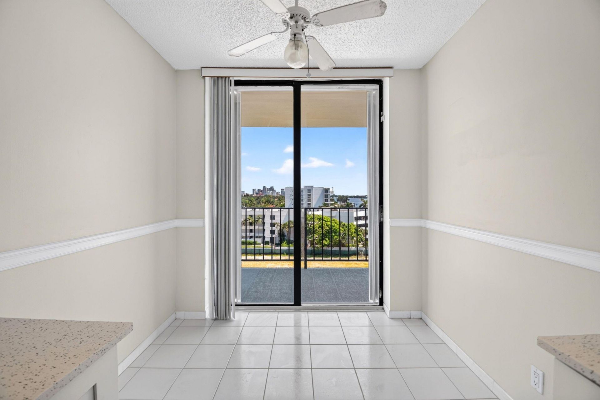 3800 Washington Road, Unit 708, West Palm Beach, FL 33405 Photo