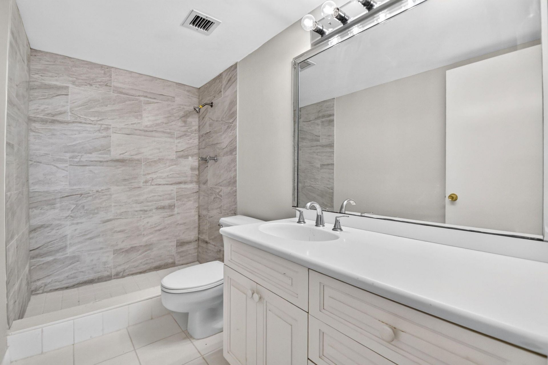 3800 Washington Road, Unit 708, West Palm Beach, FL 33405 Photo