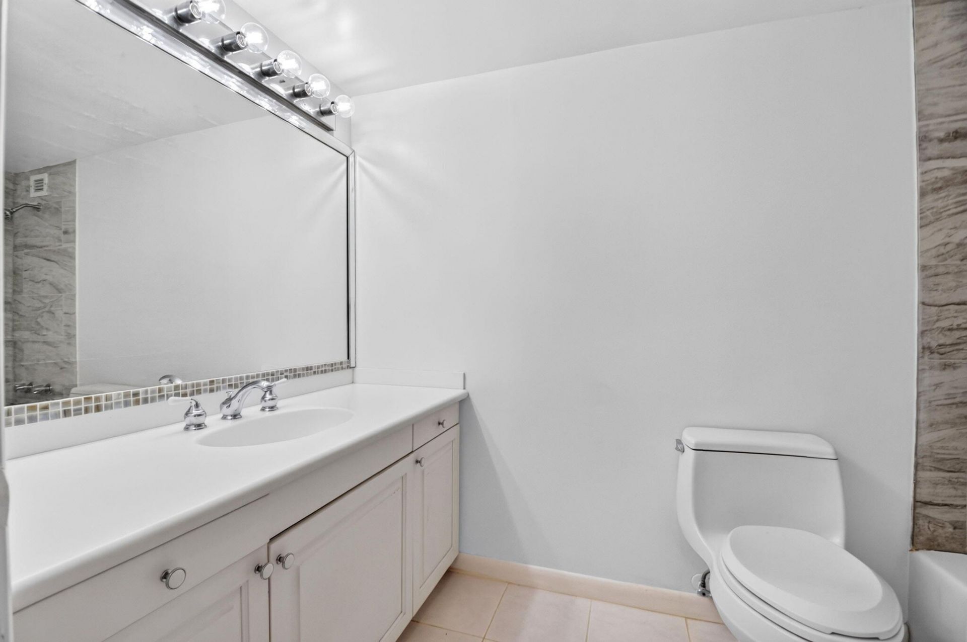 3800 Washington Road, Unit 708, West Palm Beach, FL 33405 Photo