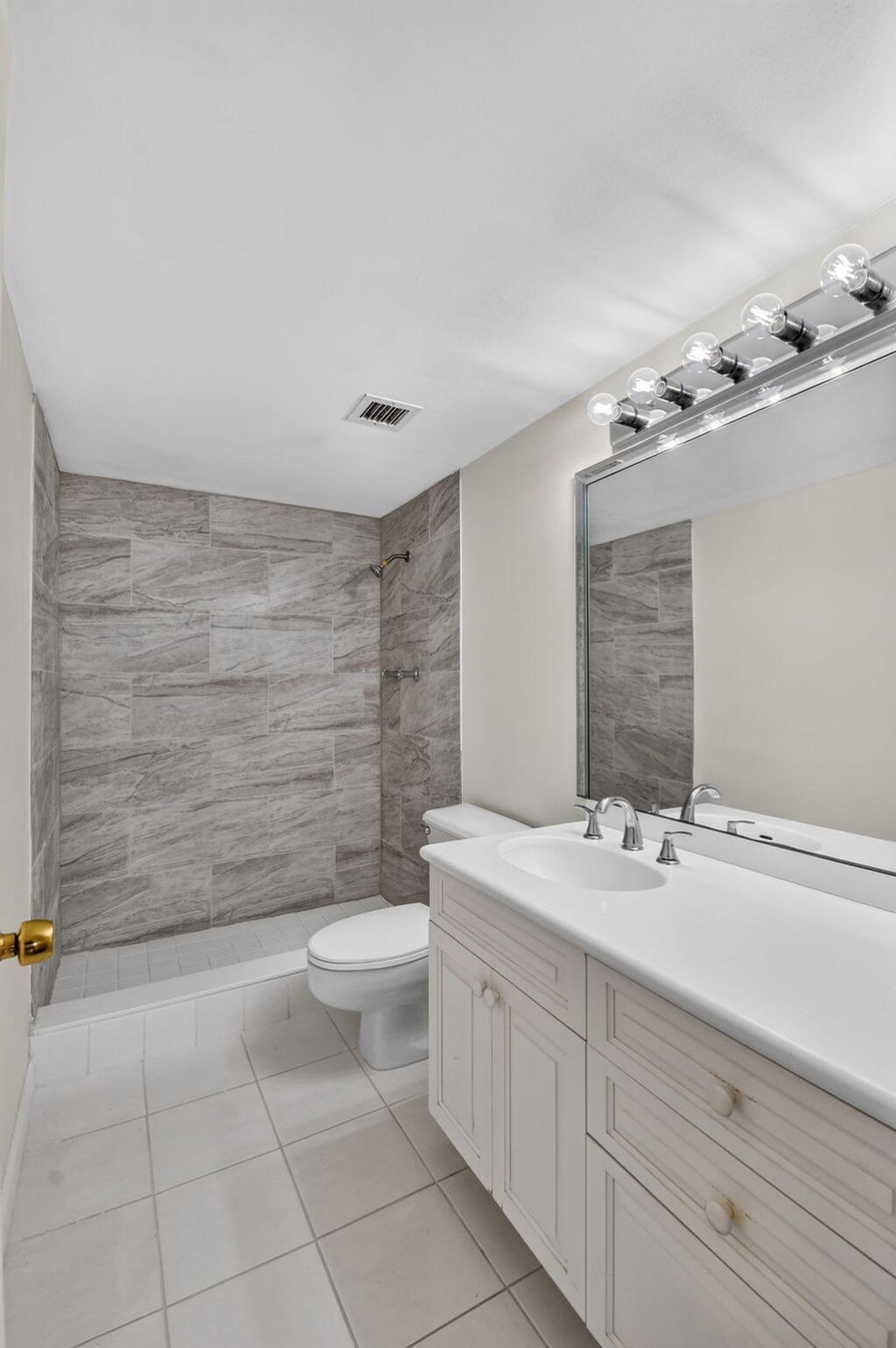 3800 Washington Road, Unit 708, West Palm Beach, FL 33405 Photo