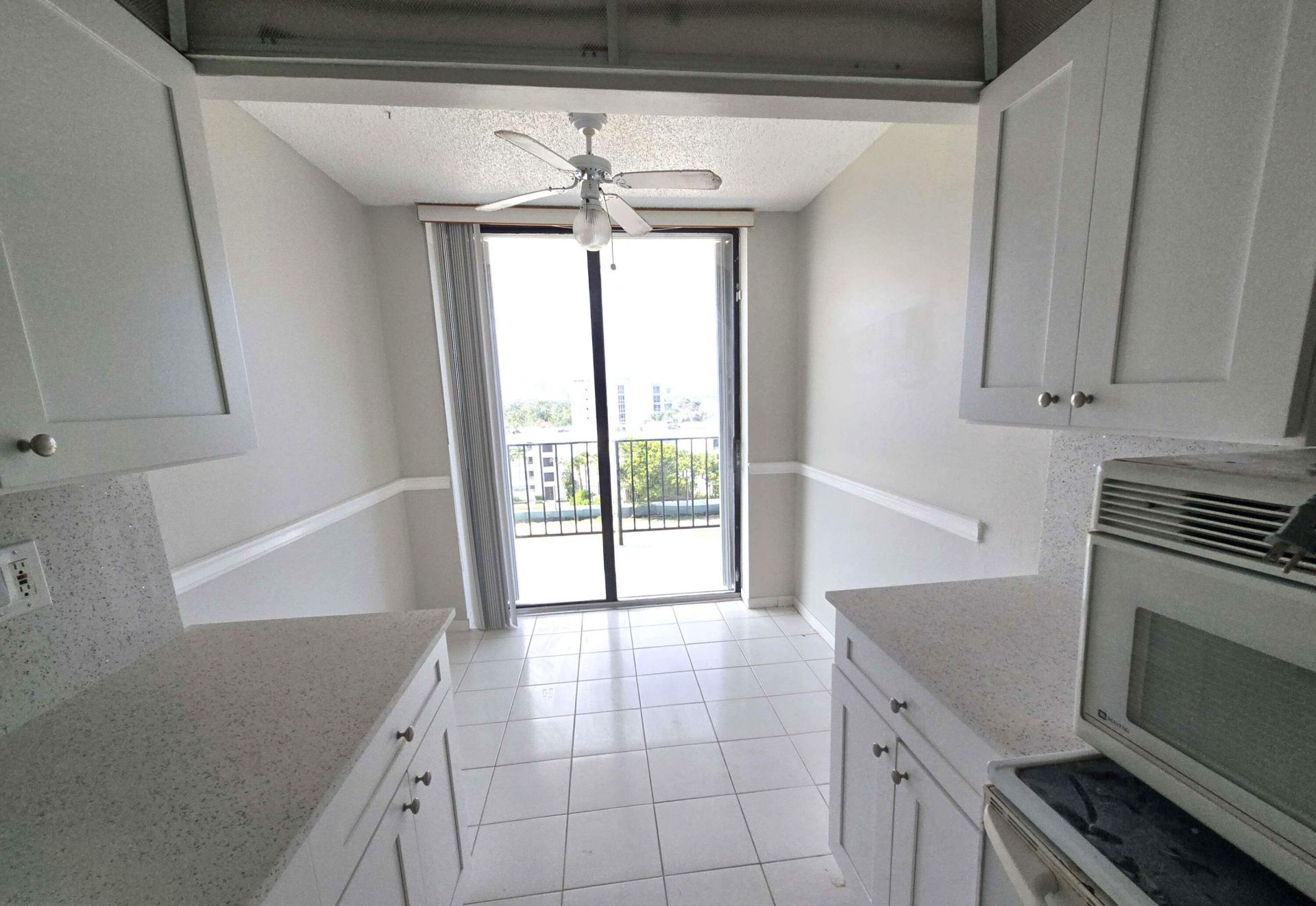 3800 Washington Road, Unit 708, West Palm Beach, FL 33405 Photo