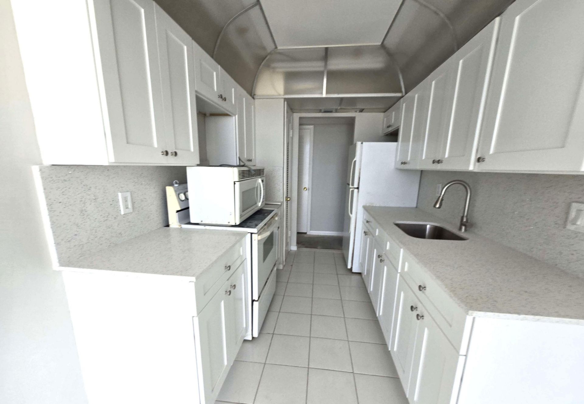 3800 Washington Road, Unit 708, West Palm Beach, FL 33405 Photo