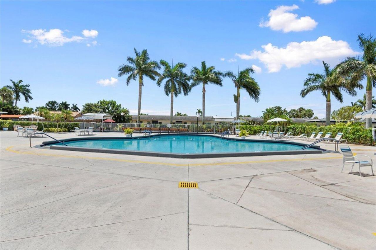 2521 Emory Drive W, Unit H, West Palm Beach, FL 33415 Photo