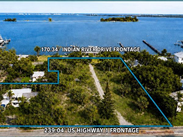 1026 INDIAN RIVER Drive, Sebastian, FL 32978