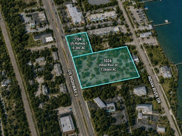 1026 INDIAN RIVER Drive, Sebastian, FL 32978