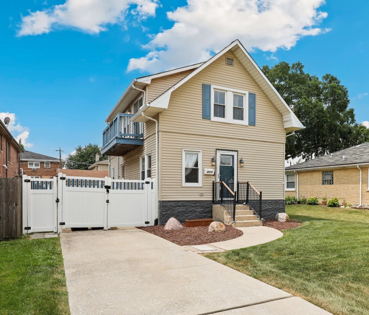 4636 Custer Avenue , Brookfield, IL 60513