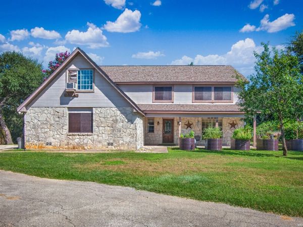 2611 Barton Hill Dr, Bulverde, TX 78163