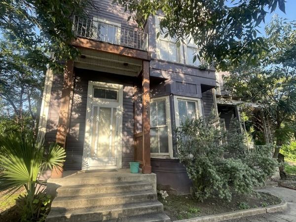 1820 N Olive, San Antonio, TX 78208