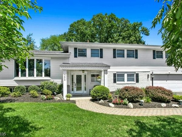 356 Longview Dr, Mountainside, NJ 07092