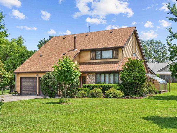 3112 Crystal Drive, Burlington, IA 52601