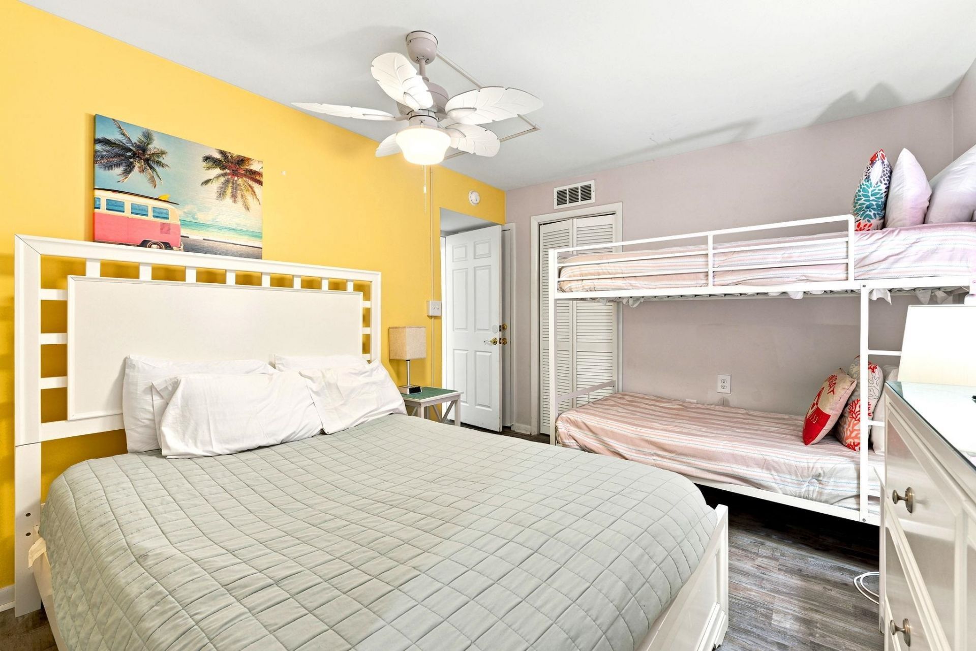 2500 N Ocean Blvd.  Photo 32