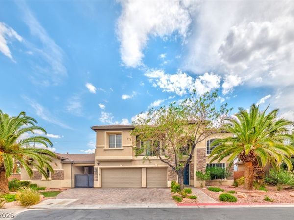 7210 El Malpais Street , Las Vegas, NV 89118