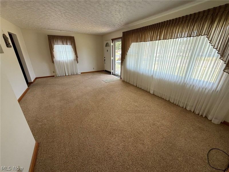 1031 Kaderly Street NW, New Philadelphia, OH 44663 Photo 4