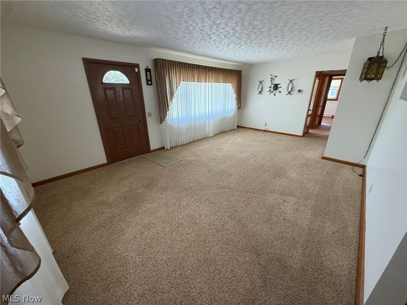1031 Kaderly Street NW, New Philadelphia, OH 44663 Photo 5