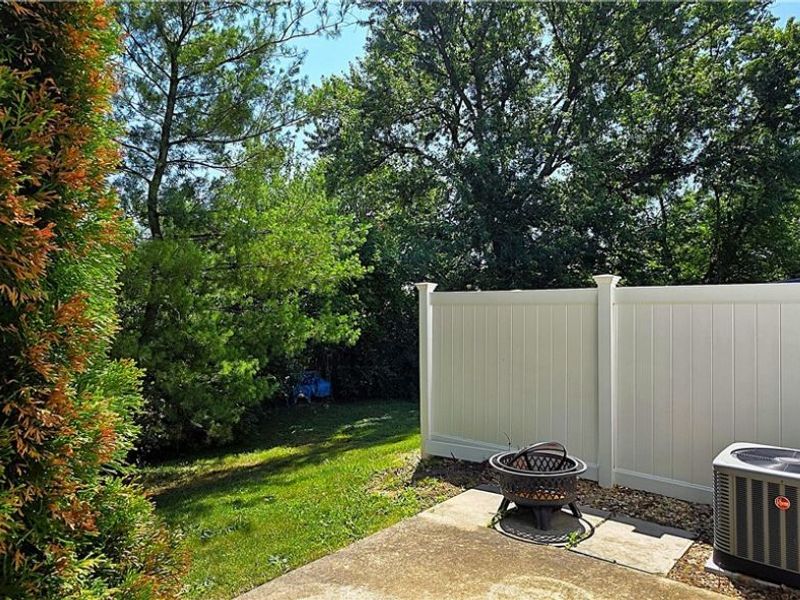 1811 Meadowland Drive, Brunswick, OH 44212 Photo 5