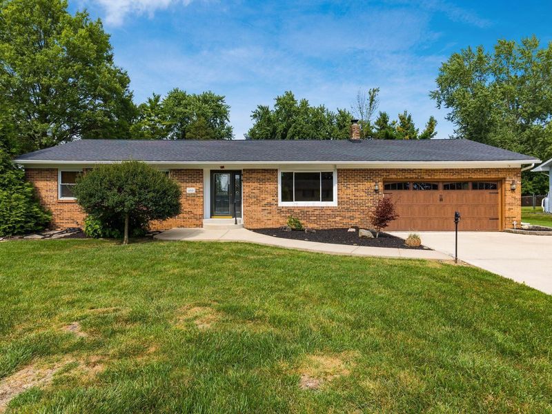 408 Pickering Drive, Pickerington, OH 43147 Photo 2