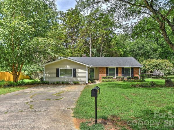 5900 Tillery Drive, Charlotte, NC 28226